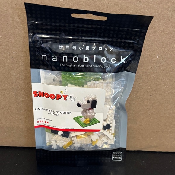 NEW! Snoopy Nanoblock Building Set - Picture 1 of 1